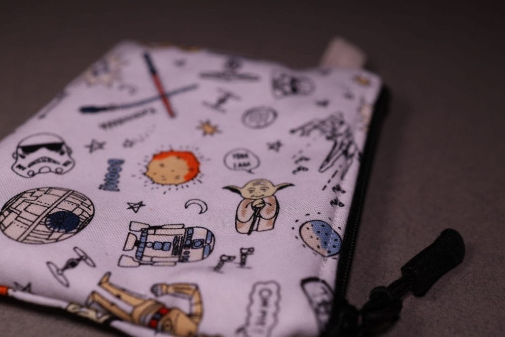 White-Star-Wars-Character-Wallet-Bag-2
